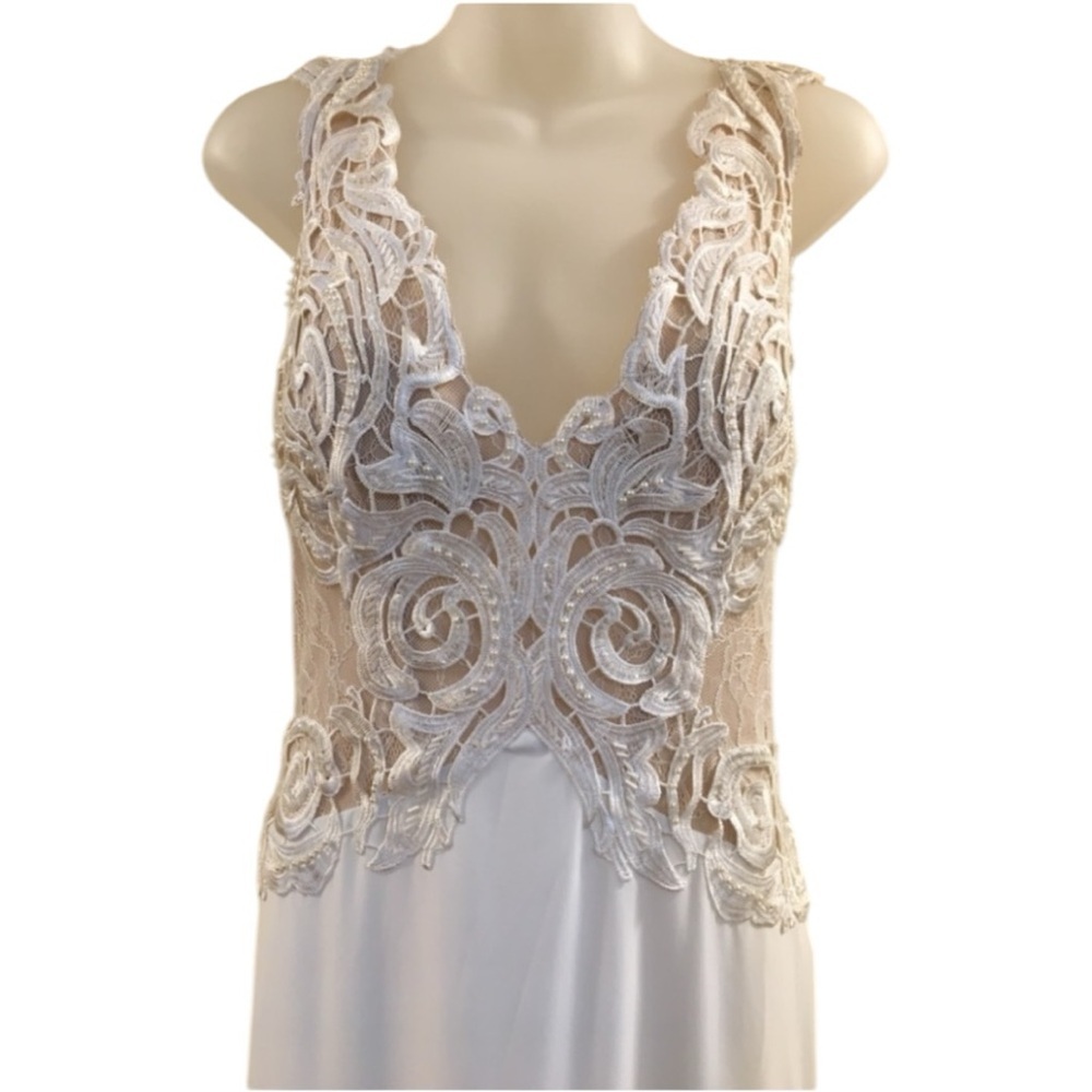 Mignon Sexy Lace White Nude Formal Dress - Picture 16 of 16